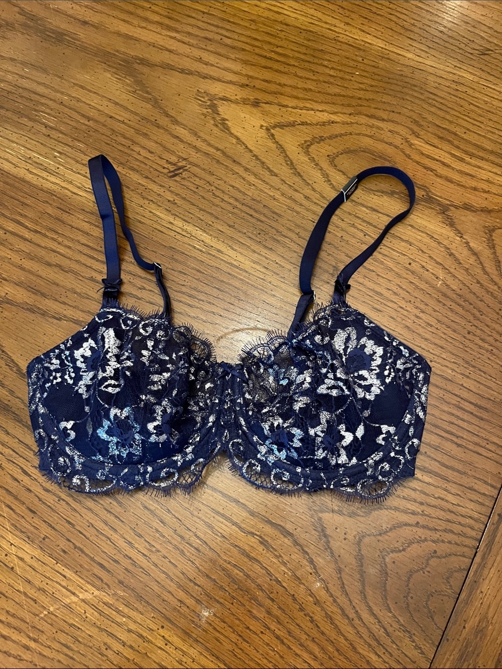 Victoria's Secret Dream Angels Wicked Unlined Uplift Bra, size 34D
